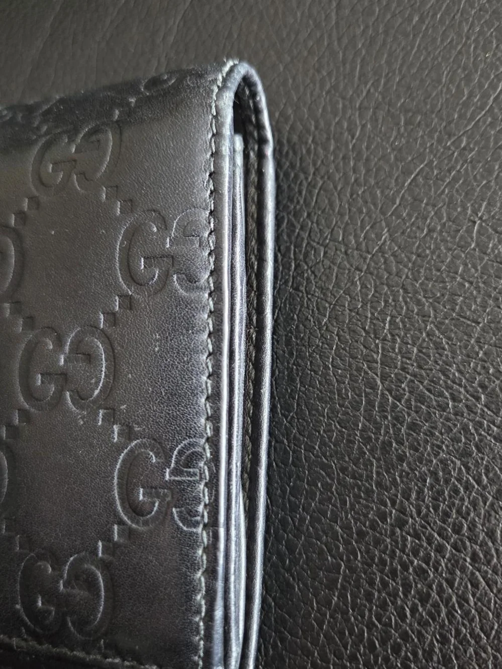Gucci W/ COA Black Embossed GG Leather Wallet with Gold Plaque - Picture 7 of 8